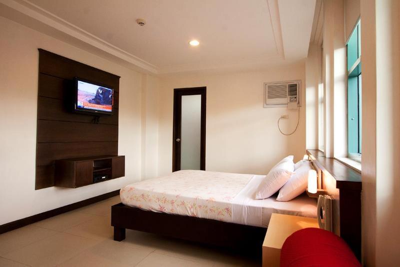 Olongapo Travel Lodge Exterior photo